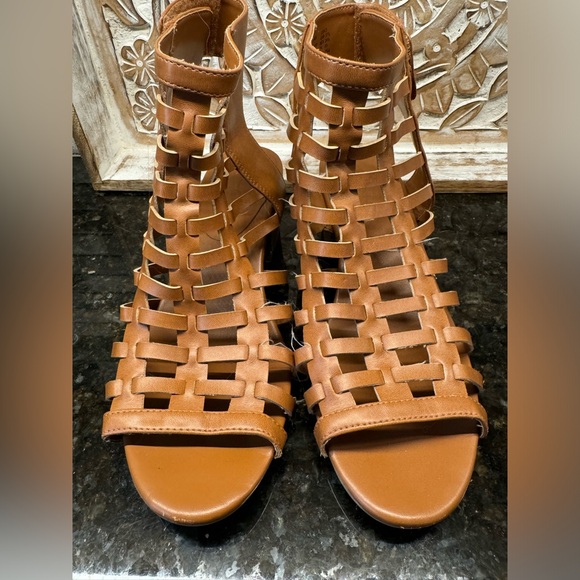 American Eagle sandals Size 5 - Picture 3 of 5